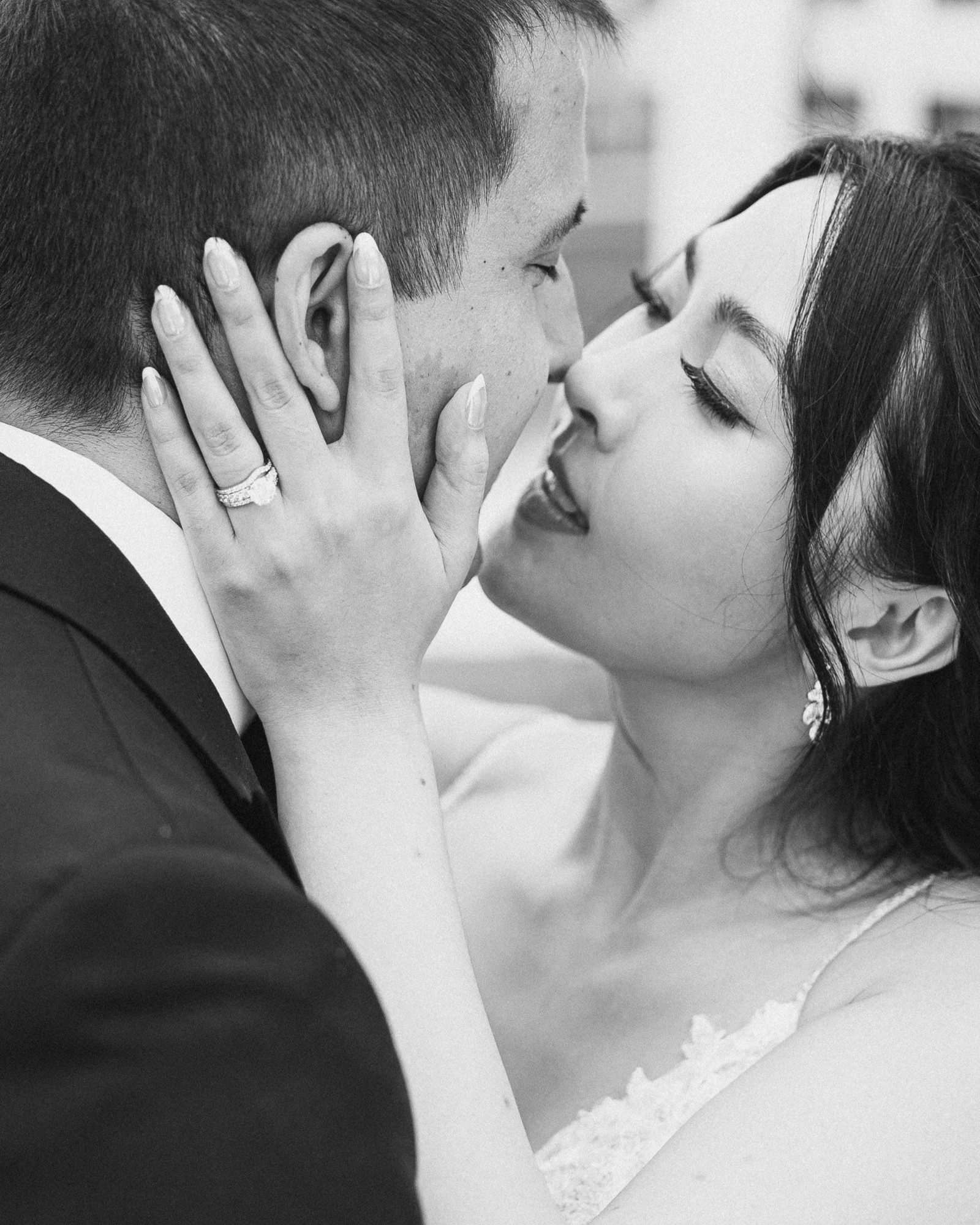 Black and white kiss